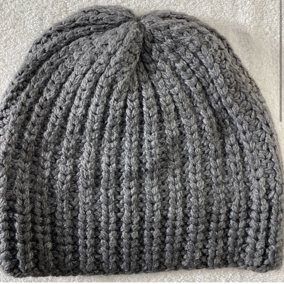 5/$25 Theory Grey Wool Viscose Mohair Blend Knit Toque Beanie Hat - Picture 2 of 12